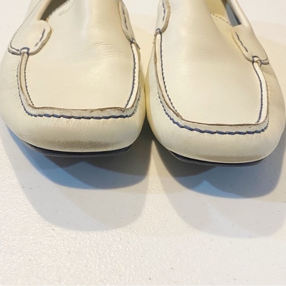 SALVATORE FERRAGAMO Leather Driving Loafers Off White - Picture 14 of 15
